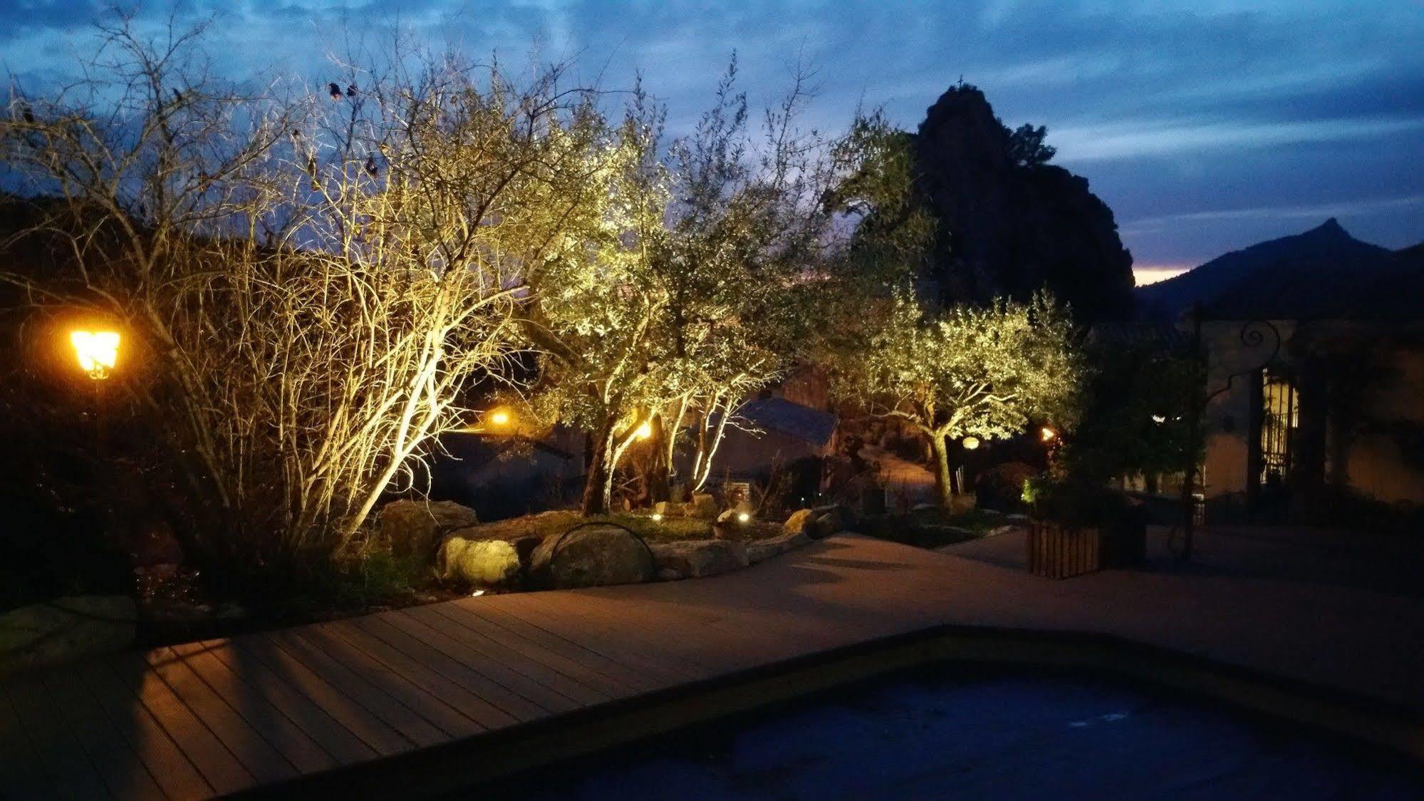 Mas De Carabelle Bed & Breakfast La Roque-Alric Ngoại thất bức ảnh