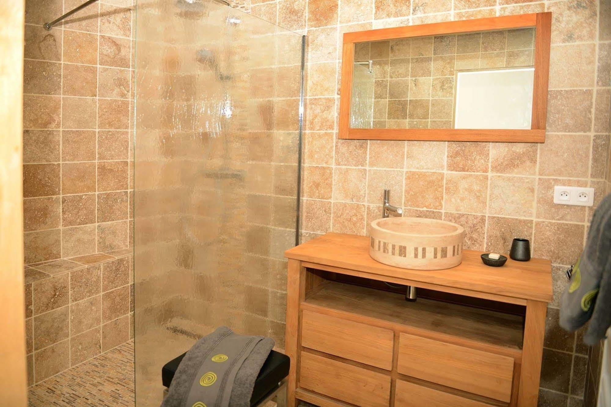Mas De Carabelle Bed & Breakfast La Roque-Alric Ngoại thất bức ảnh